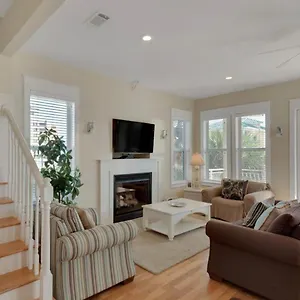 https://emerald-waters-at-destin-pointe.panamacity-beachhotels.com
